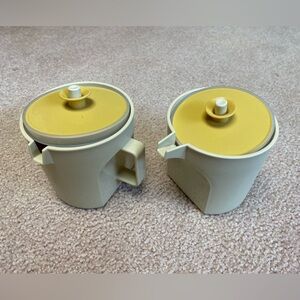Tupperware Cream and Yellow Kitchen Mugs with Lids
